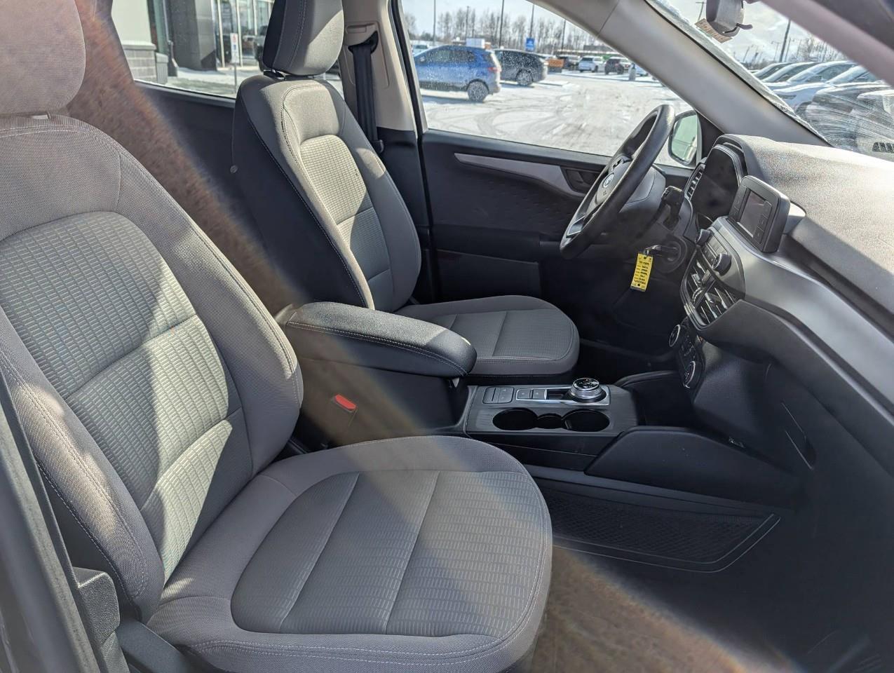 2020 Ford Escape S Photo