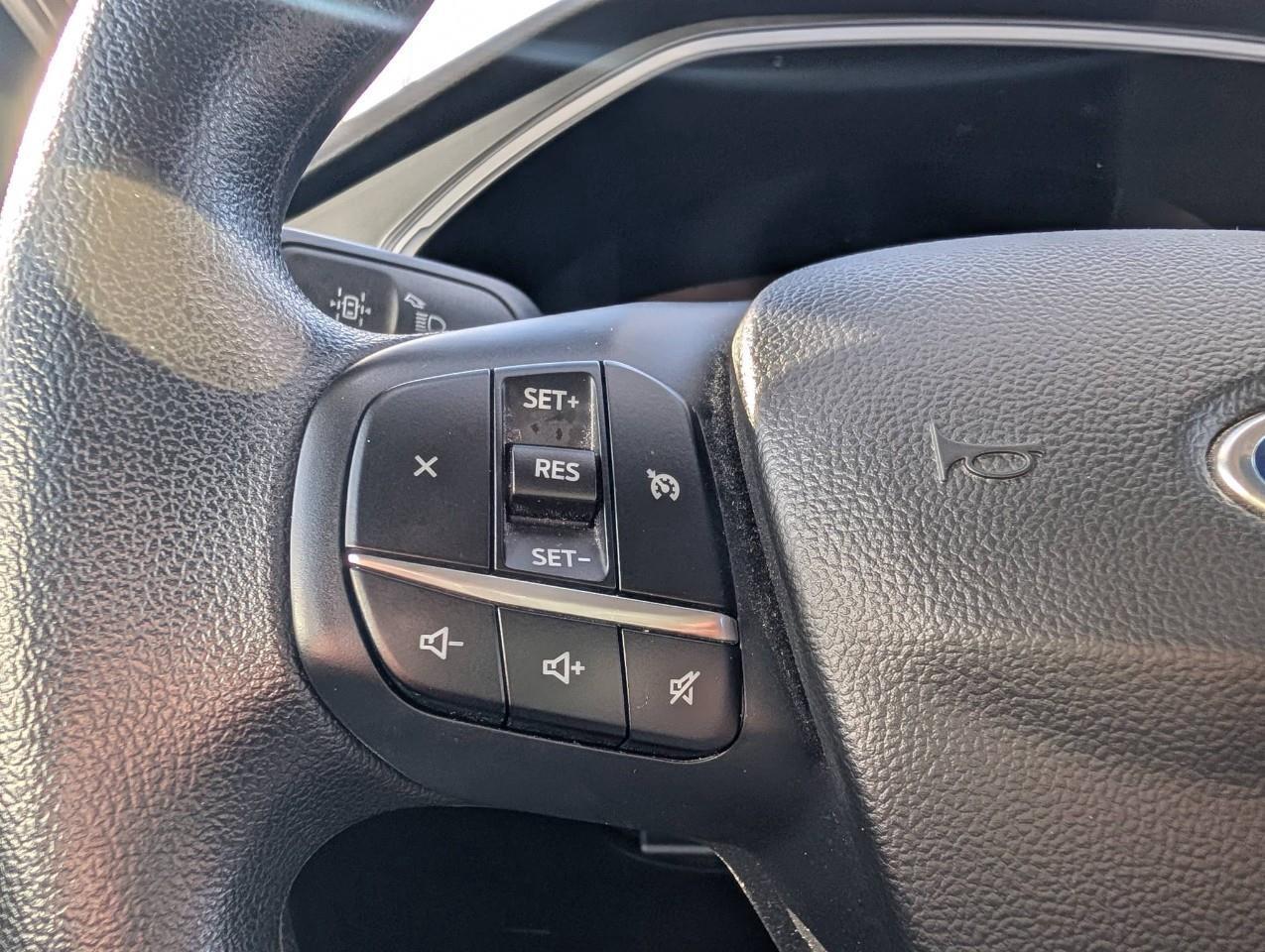 2020 Ford Escape S Photo