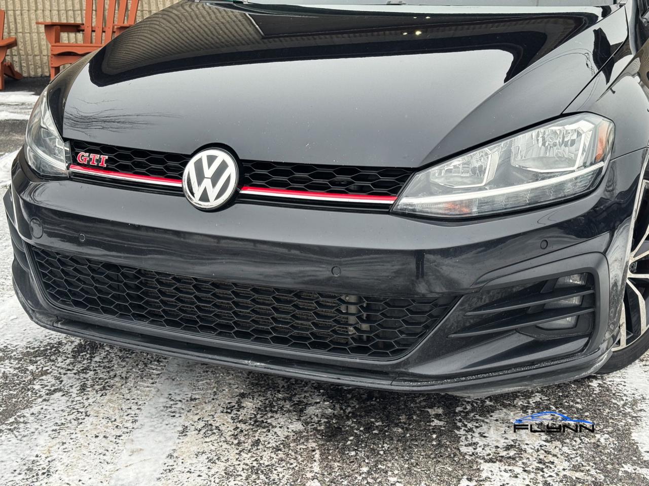 2019 Volkswagen Golf GTI S 6M 4-Door - One Owner Photo3