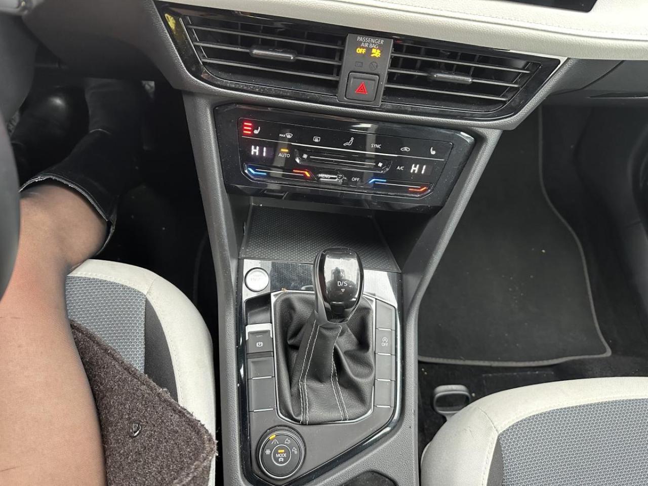 2025 Volkswagen Taos Trendline 4Motion AWD Photo