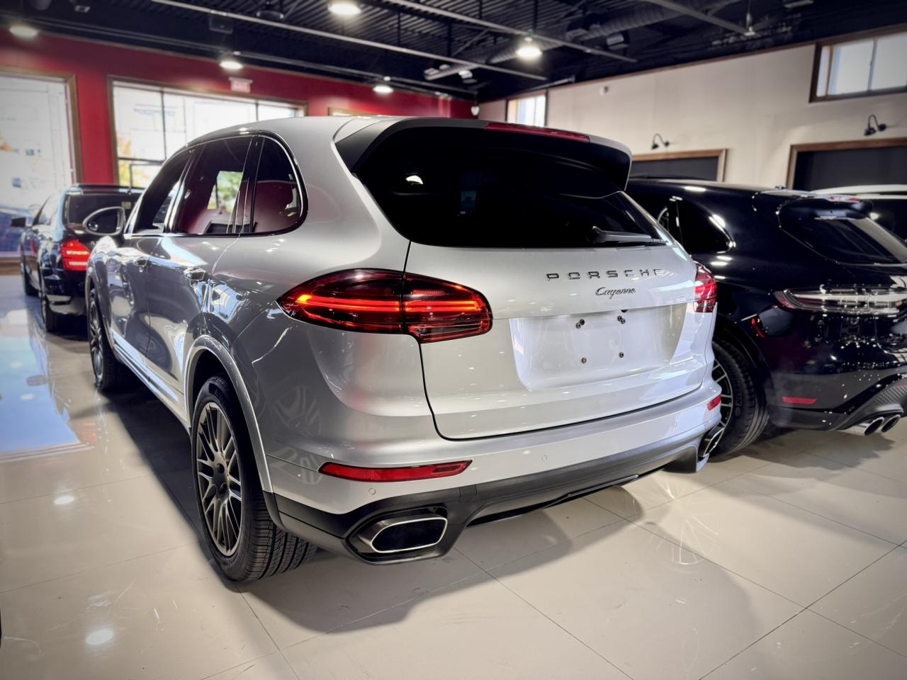 2017 Porsche Cayenne AWD 4dr Photo