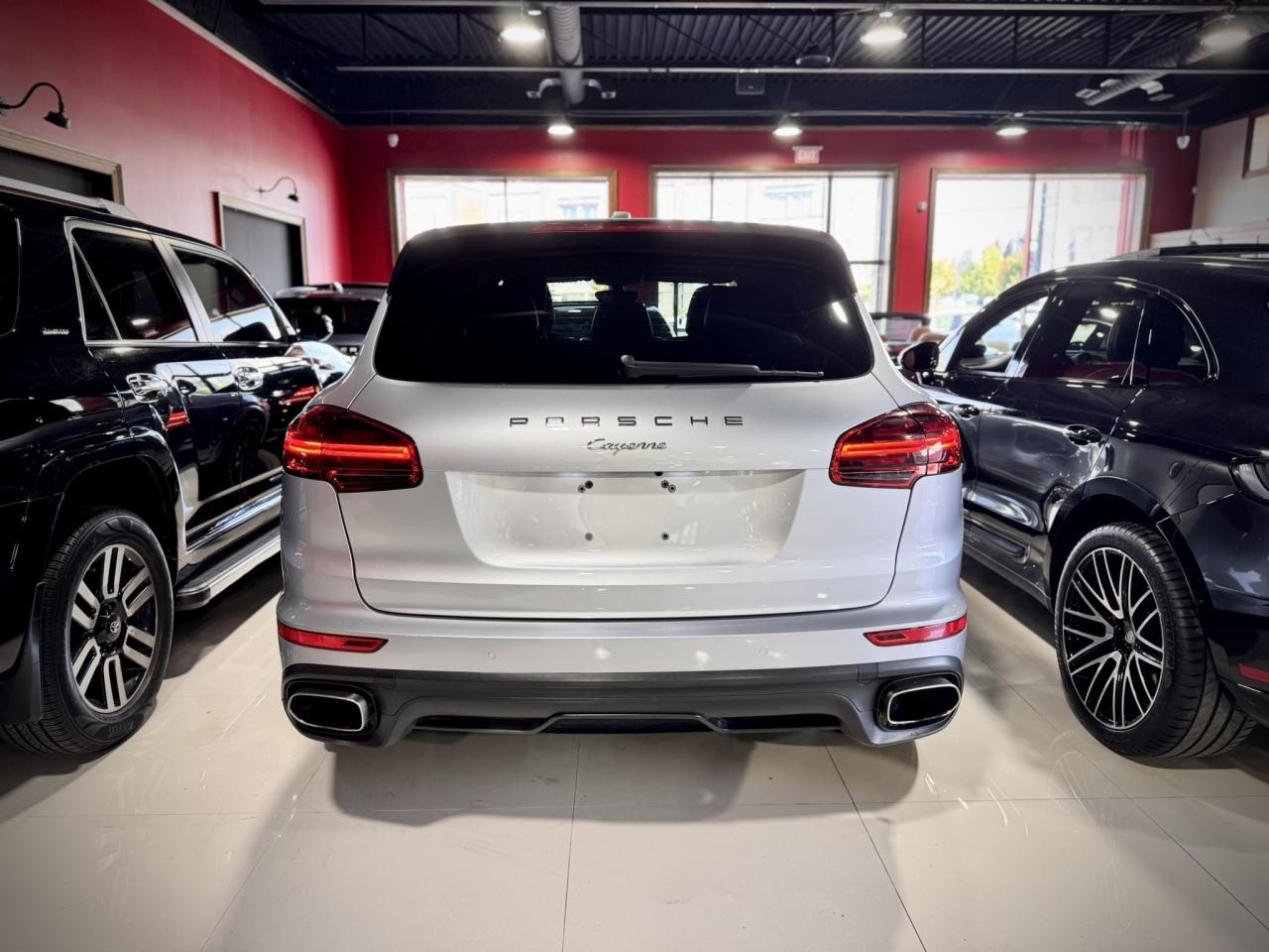 2017 Porsche Cayenne AWD 4dr Photo