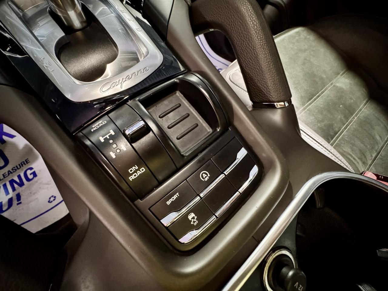 2017 Porsche Cayenne AWD 4dr Photo