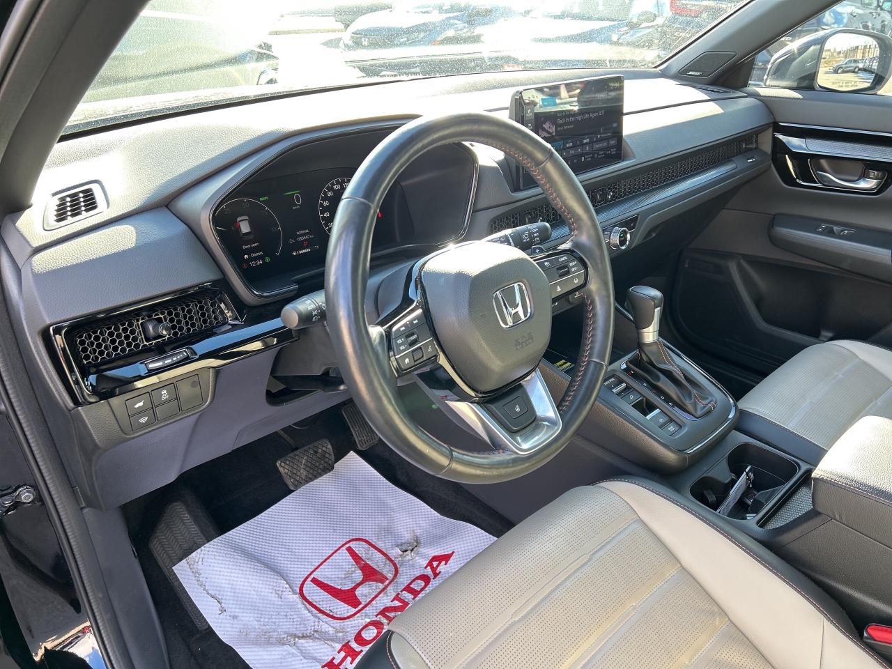2024 Honda CR-V Hybrid Touring HYBRID  Navi  Leather  Sunroof Photo