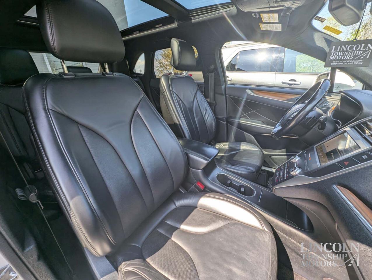 2017 Lincoln MKC Select - RMT START, CLEAN CARFAX, AWD, NAV & MORE! Photo