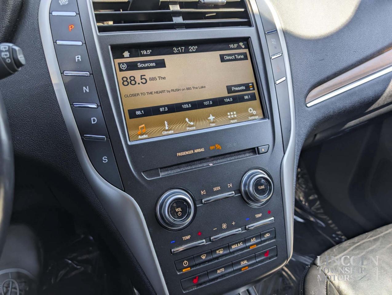 2017 Lincoln MKC Select - RMT START, CLEAN CARFAX, AWD, NAV & MORE! Photo