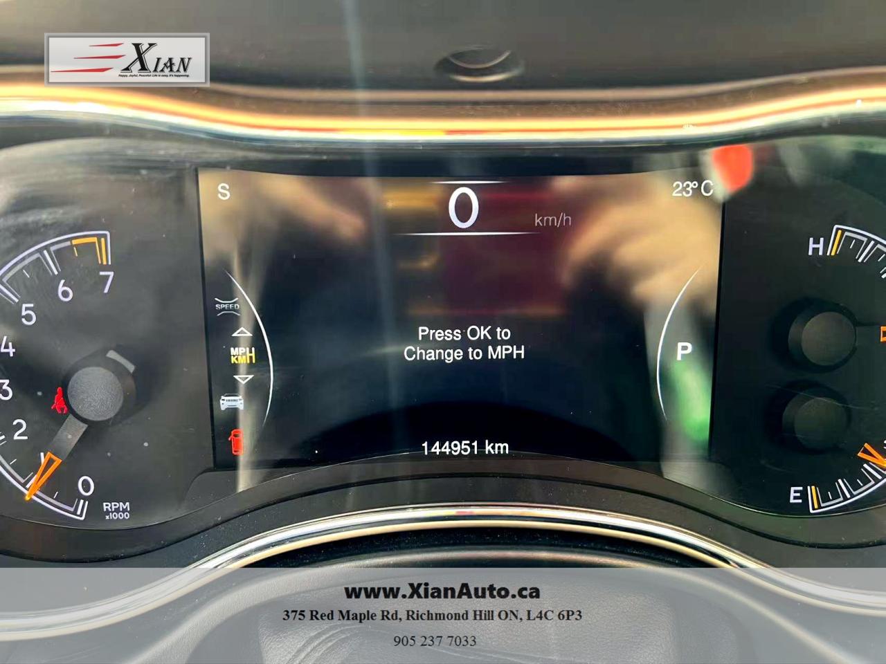 2015 Jeep Grand Cherokee 4WD 4dr Overland/ WINTER TIRES INCLUDED Photo