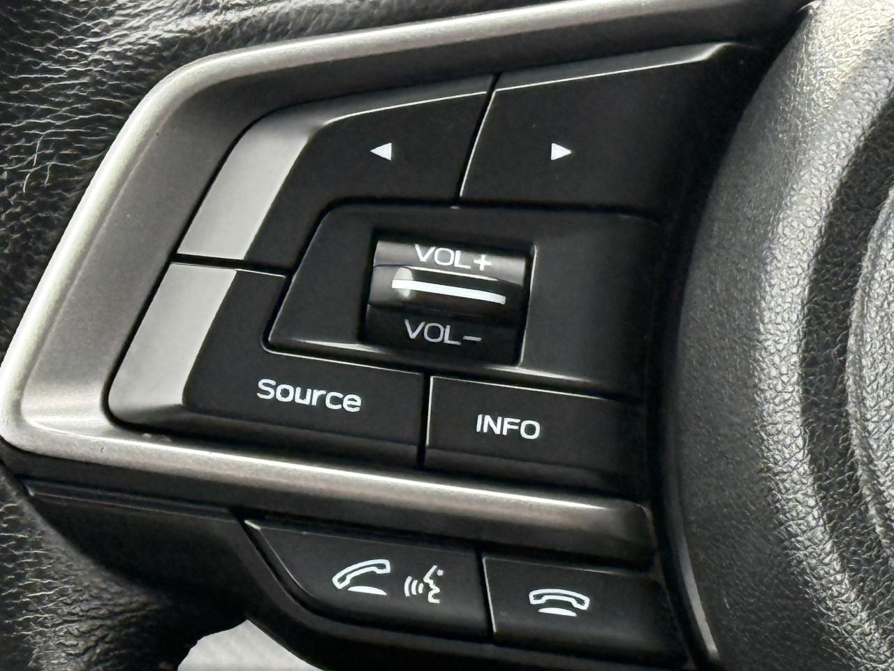 2019 Subaru Impreza 2.0i l Touring l No Accidents l RCam l AWD Photo