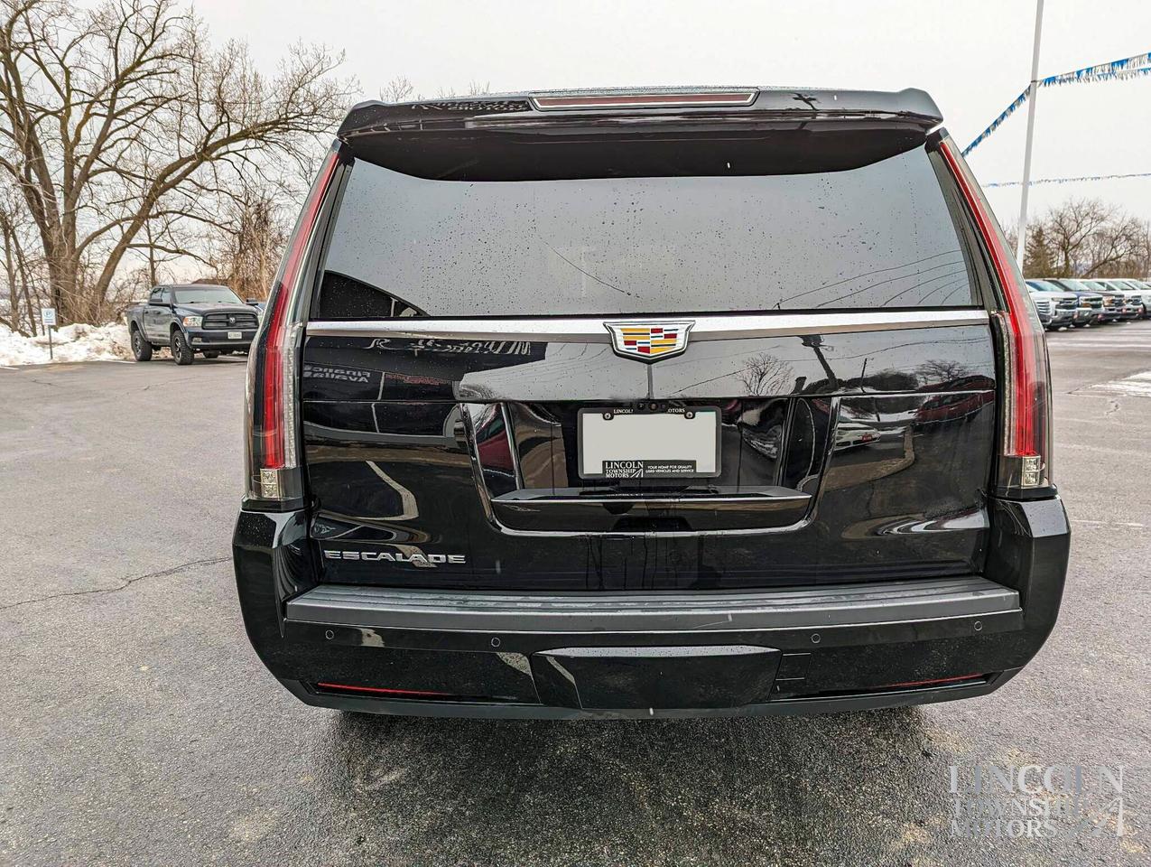 2019 Cadillac Escalade Platinum Edition- FULLY LOADED, AWD, HEATED SEATS Photo
