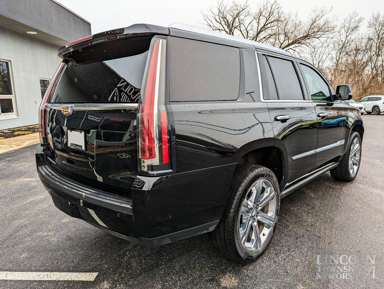2019 Cadillac Escalade Platinum Edition- FULLY LOADED, AWD, HEATED SEATS Photo