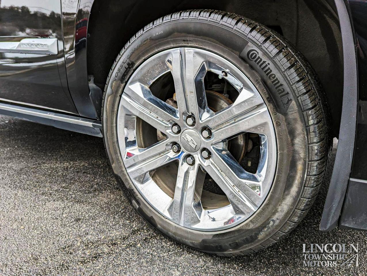 2019 Cadillac Escalade Platinum Edition- FULLY LOADED, AWD, HEATED SEATS Photo