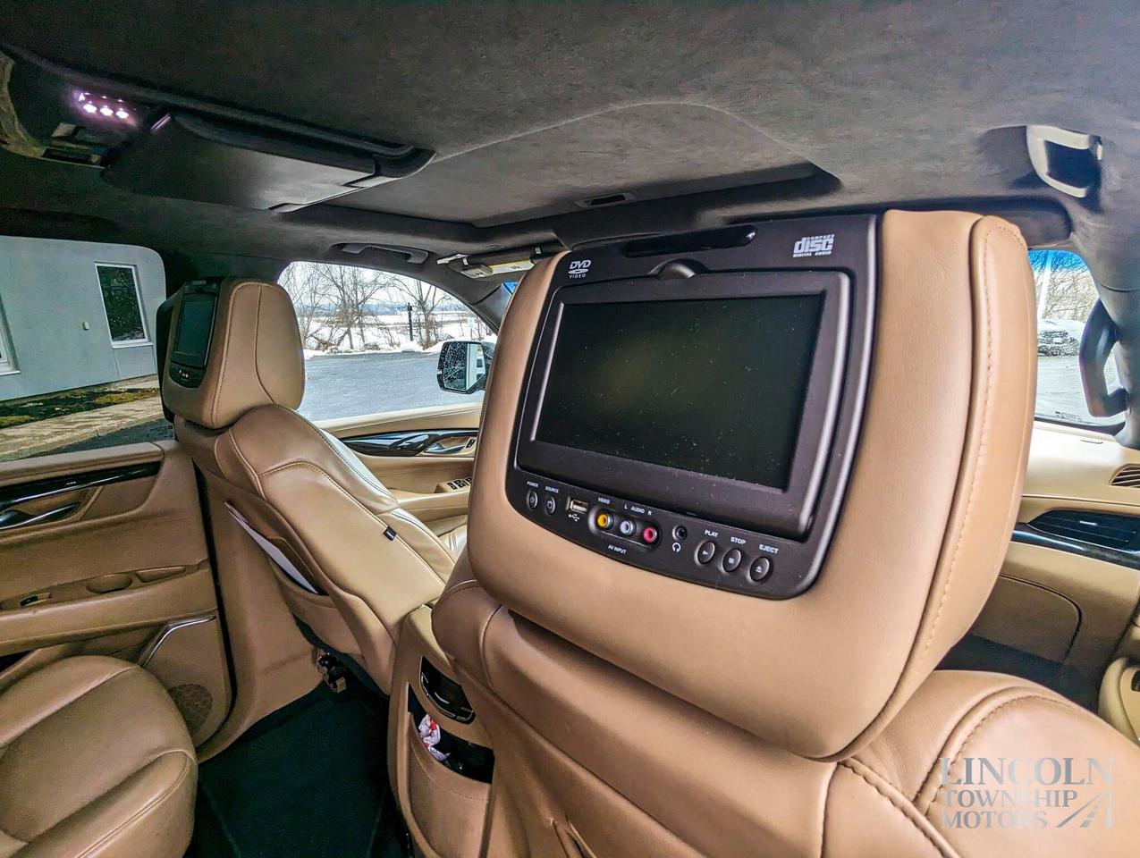 2019 Cadillac Escalade Platinum Edition- FULLY LOADED, AWD, HEATED SEATS Photo