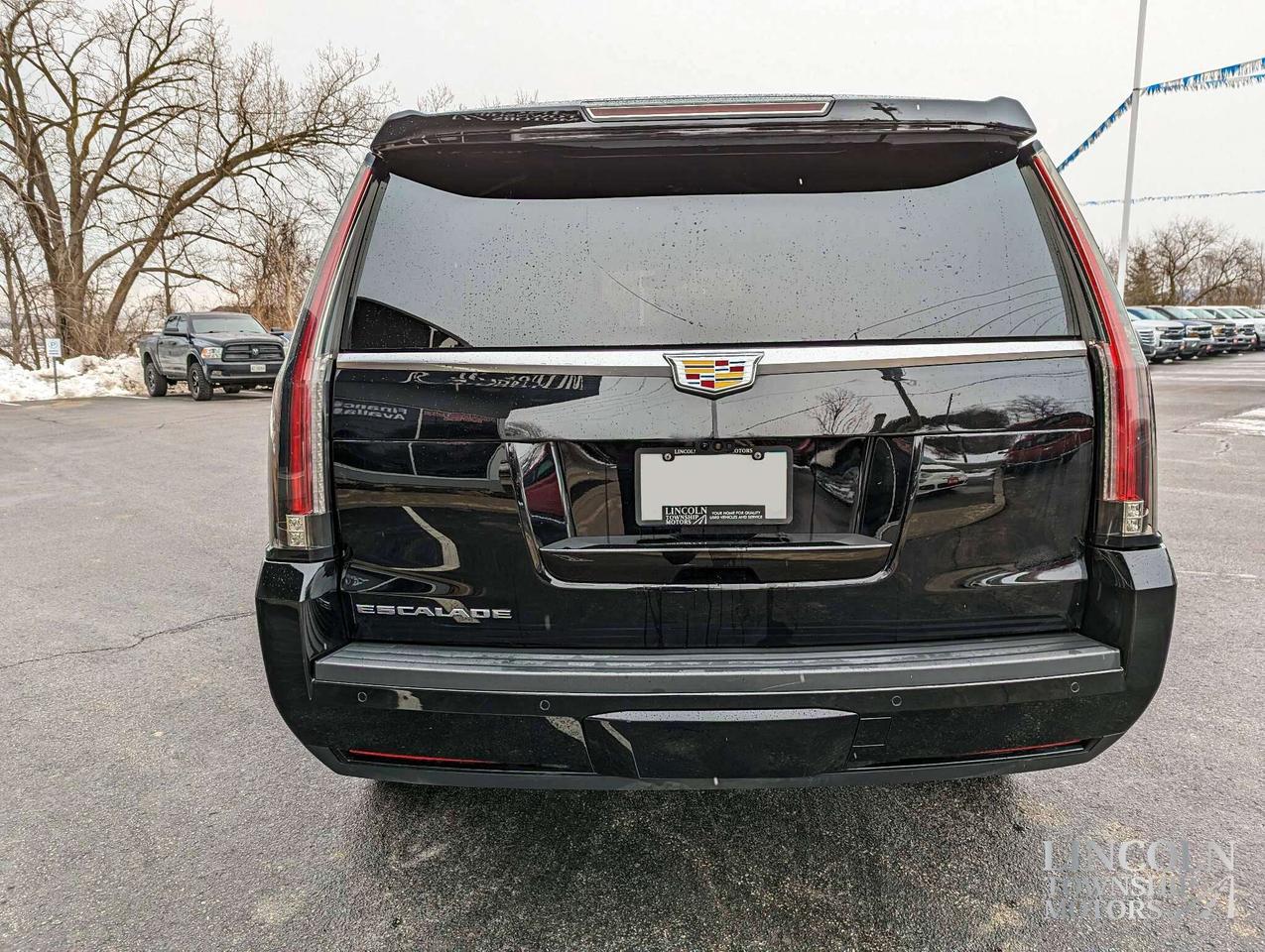 2019 Cadillac Escalade Platinum Edition- FULLY LOADED, AWD, HEATED SEATS Photo