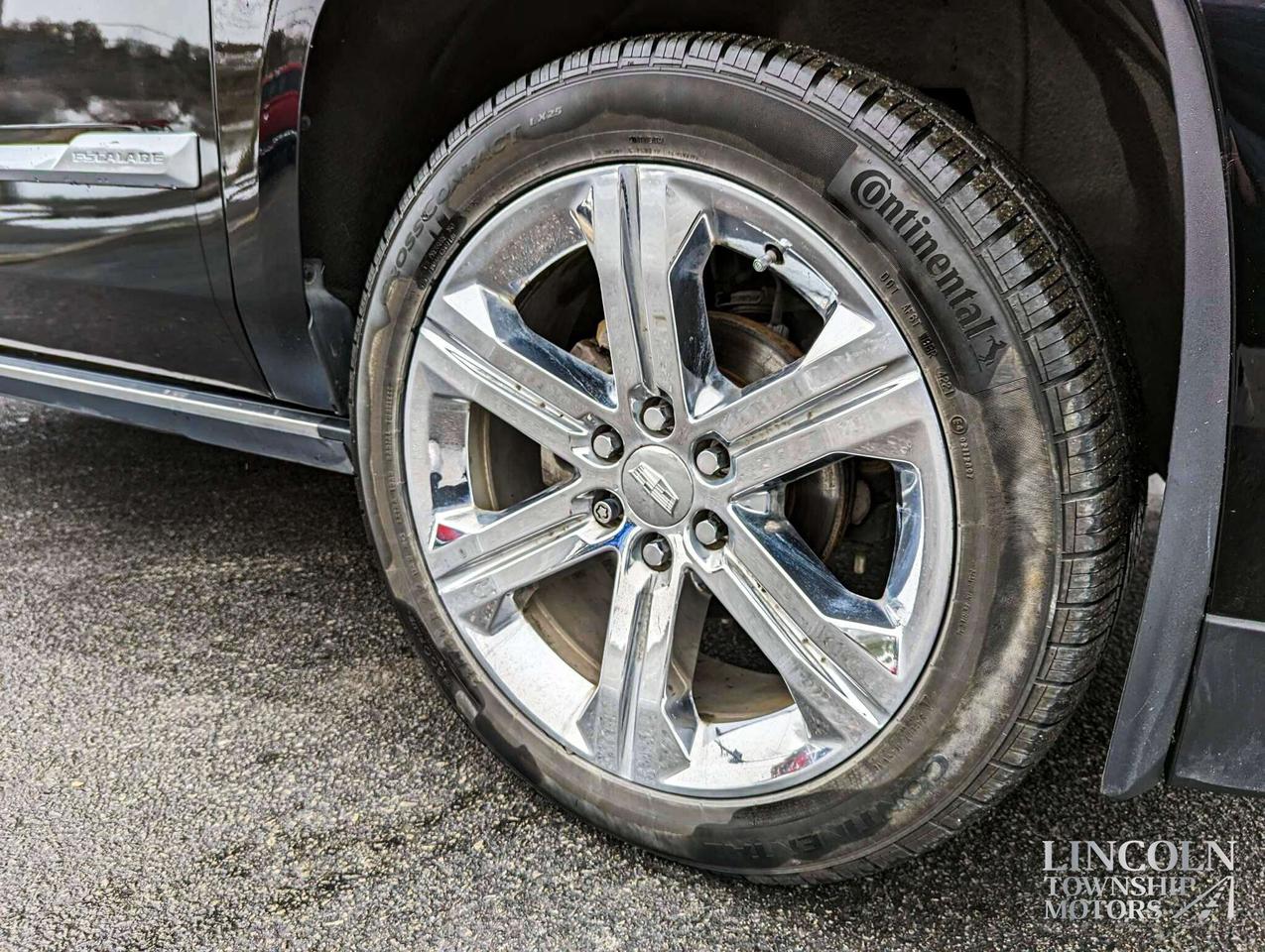 2019 Cadillac Escalade Platinum Edition- FULLY LOADED, AWD, HEATED SEATS Photo