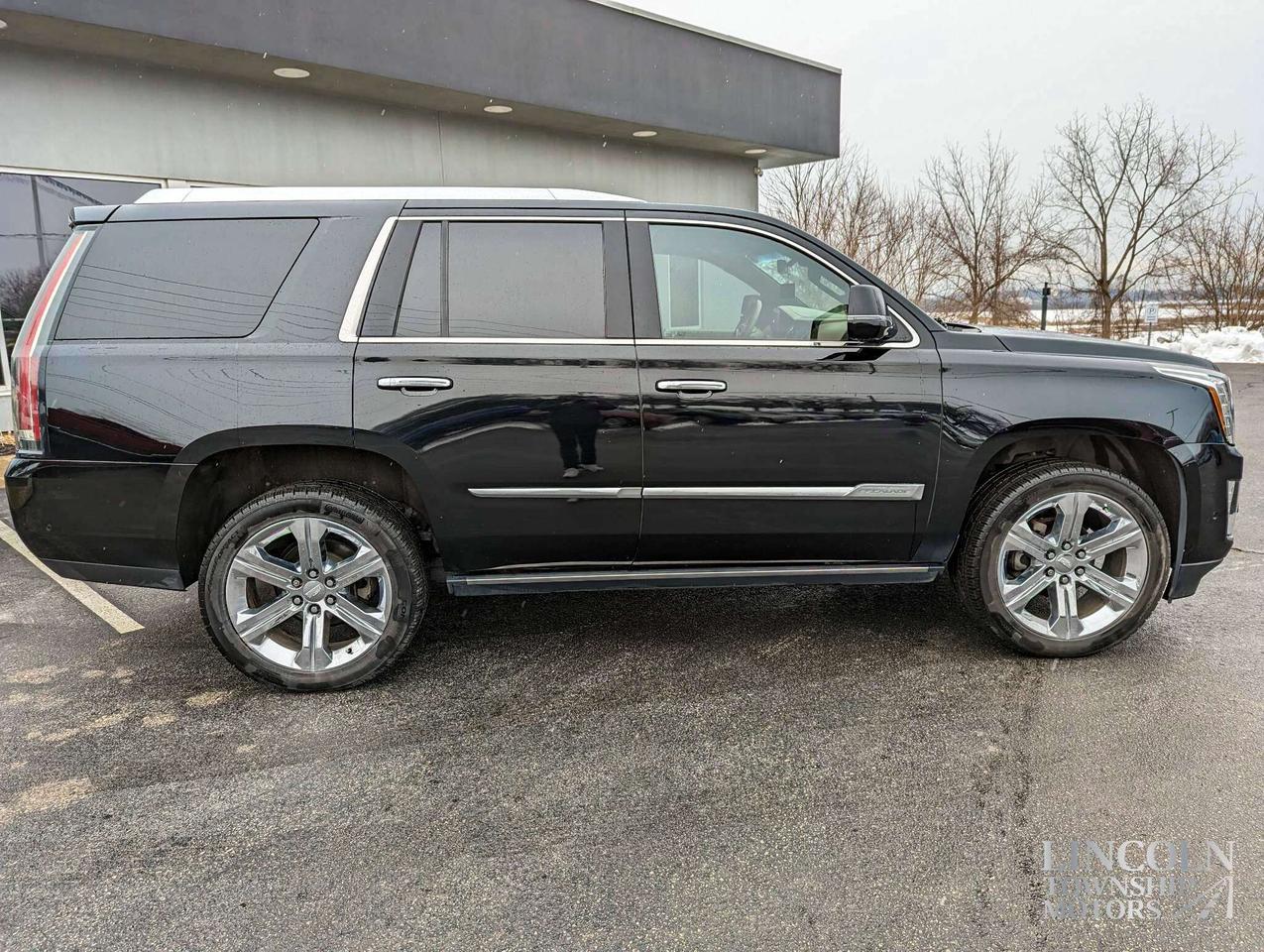 2019 Cadillac Escalade Platinum Edition- FULLY LOADED, AWD, HEATED SEATS Photo