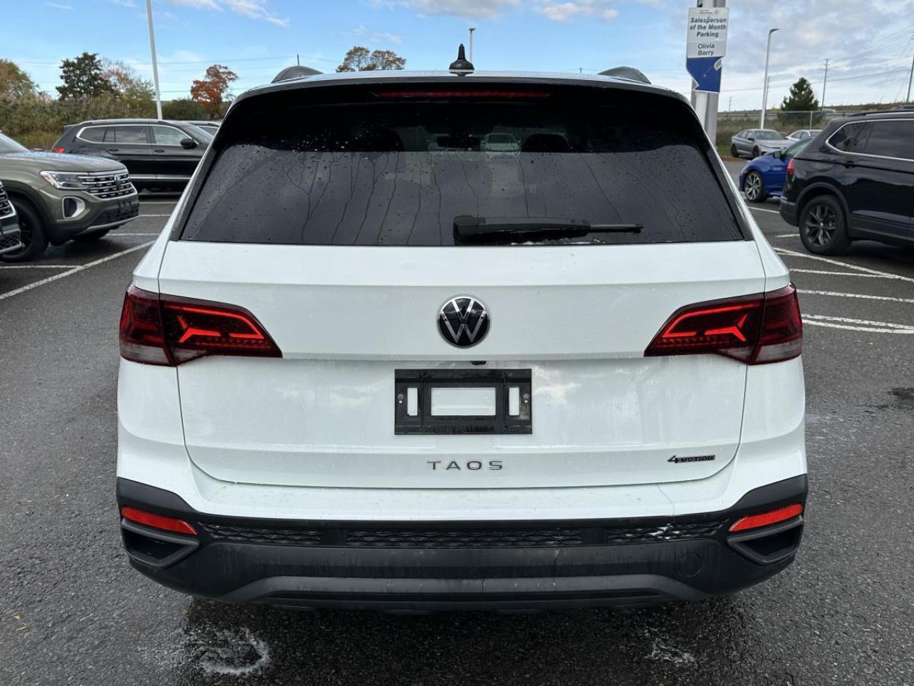 2024 Volkswagen Taos Comfortline Black Edition 4Motion AWD Photo4