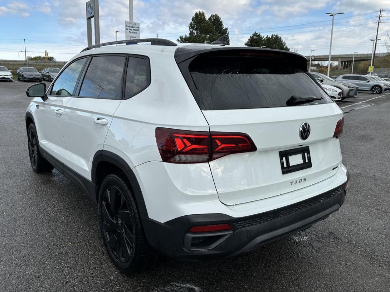 2024 Volkswagen Taos Comfortline Black Edition 4Motion AWD Photo