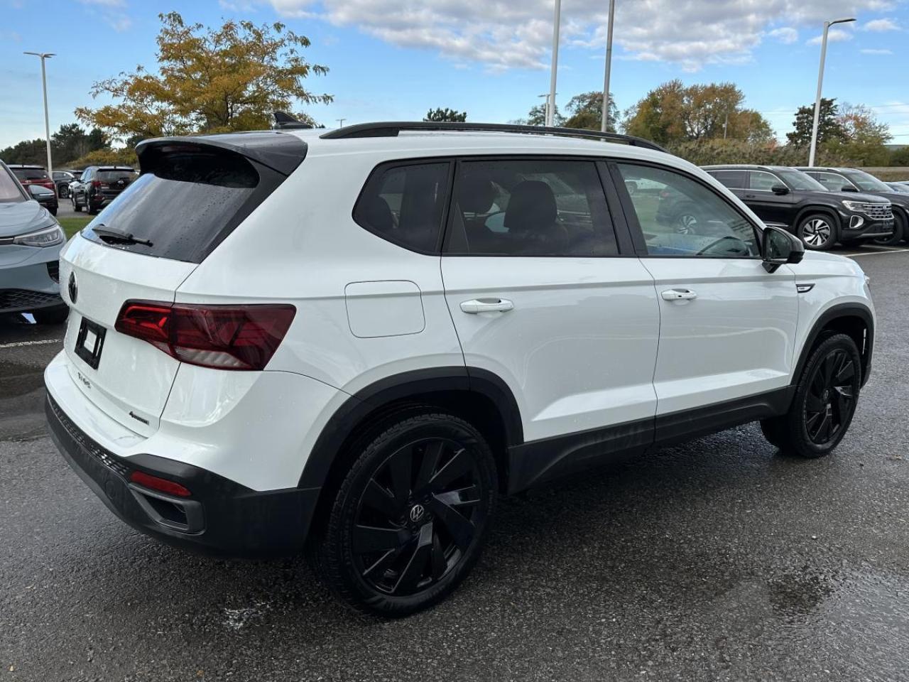 2024 Volkswagen Taos Comfortline Black Edition 4Motion AWD Photo