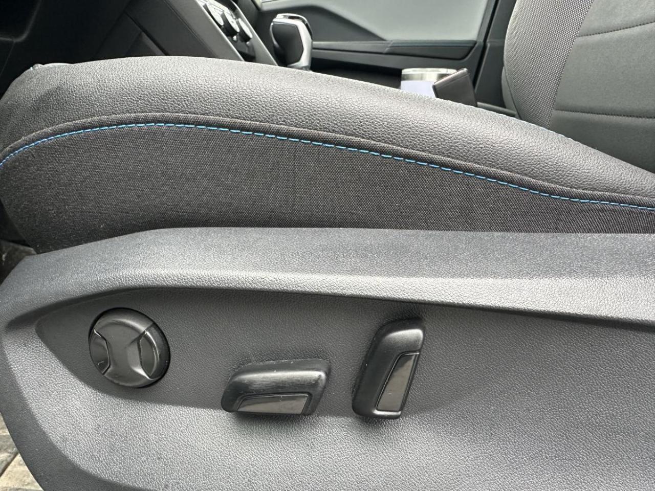 2024 Volkswagen Taos Comfortline Black Edition 4Motion AWD Photo