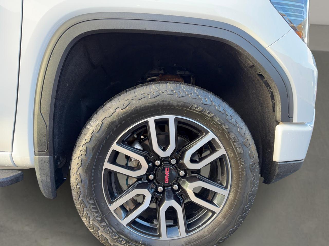 2022 GMC Sierra 1500 4WD Crew Cab 147 AT4 No Accident One Owner Photo