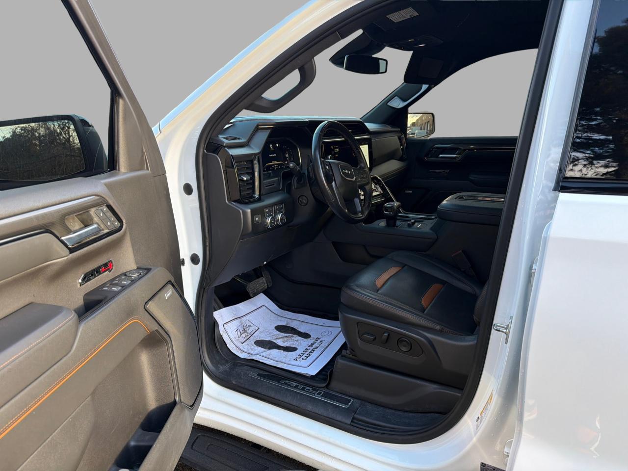 2022 GMC Sierra 1500 4WD Crew Cab 147 AT4 No Accident One Owner Photo