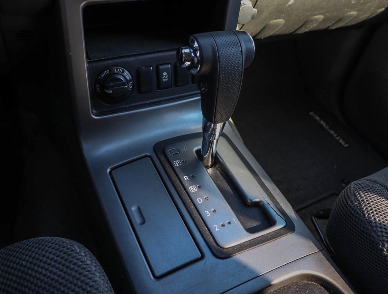 2012 Nissan Pathfinder S !!! NO ACCIDENTS !!! SOLD AS IS   NO INSPECTION Photo