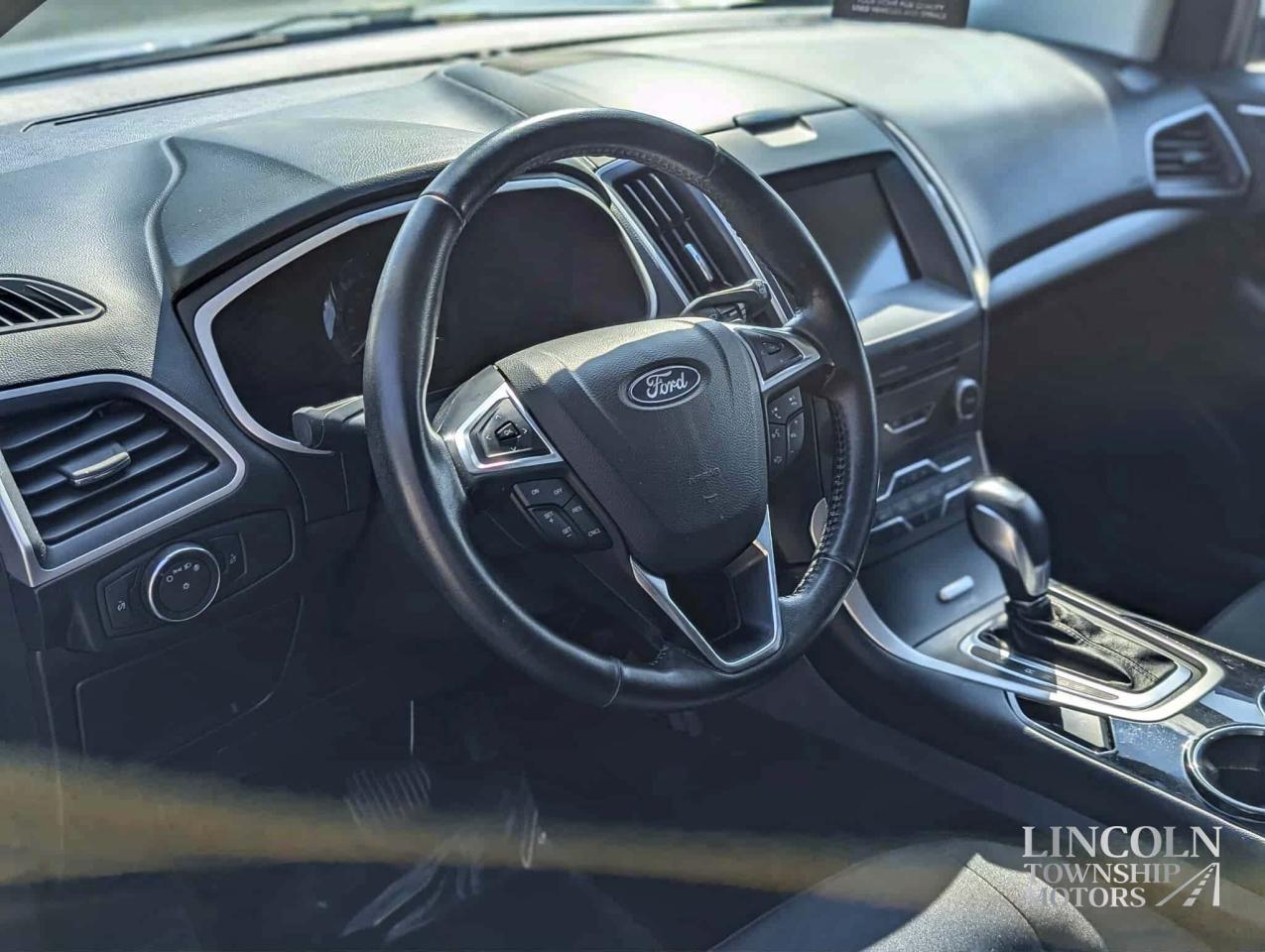 2018 Ford Edge SEL - CLEAN CARFAX, NAV, RMT START, SUNROOF, AWD Photo