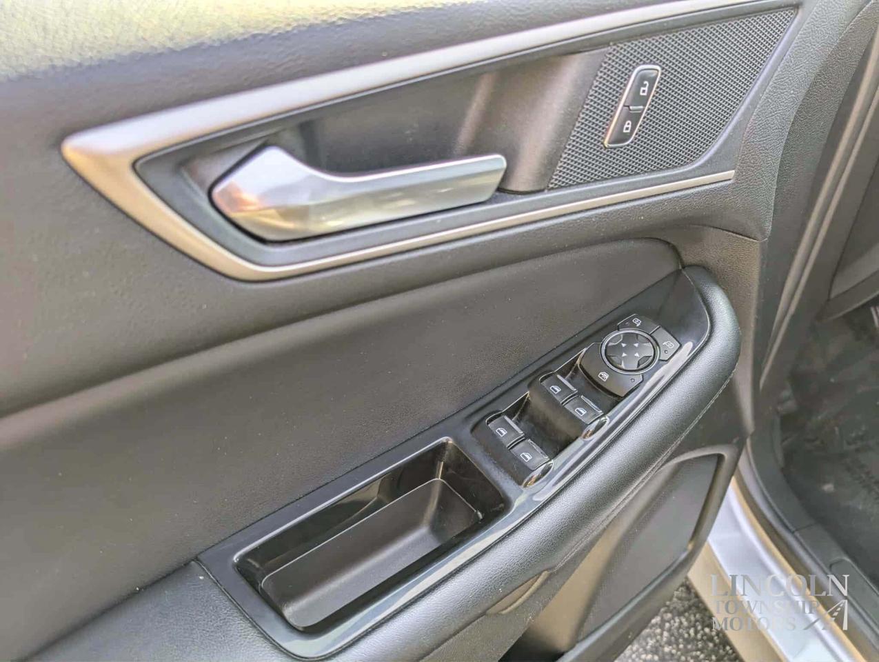 2018 Ford Edge SEL - CLEAN CARFAX, NAV, RMT START, SUNROOF, AWD Photo