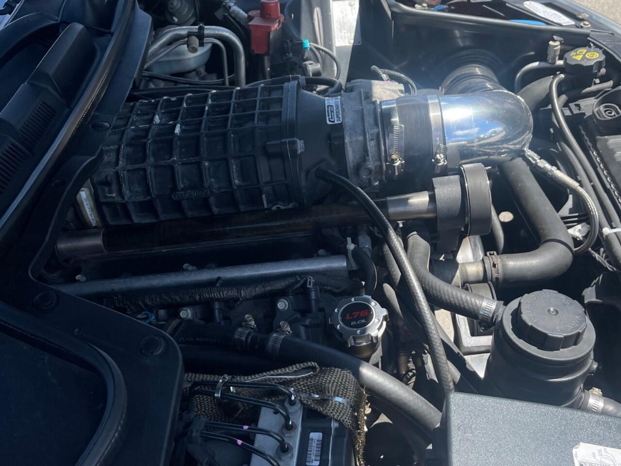 2009 Pontiac G8 4dr Sdn GT Supercharged/Sunroof/Auto/6.0L V8 Photo