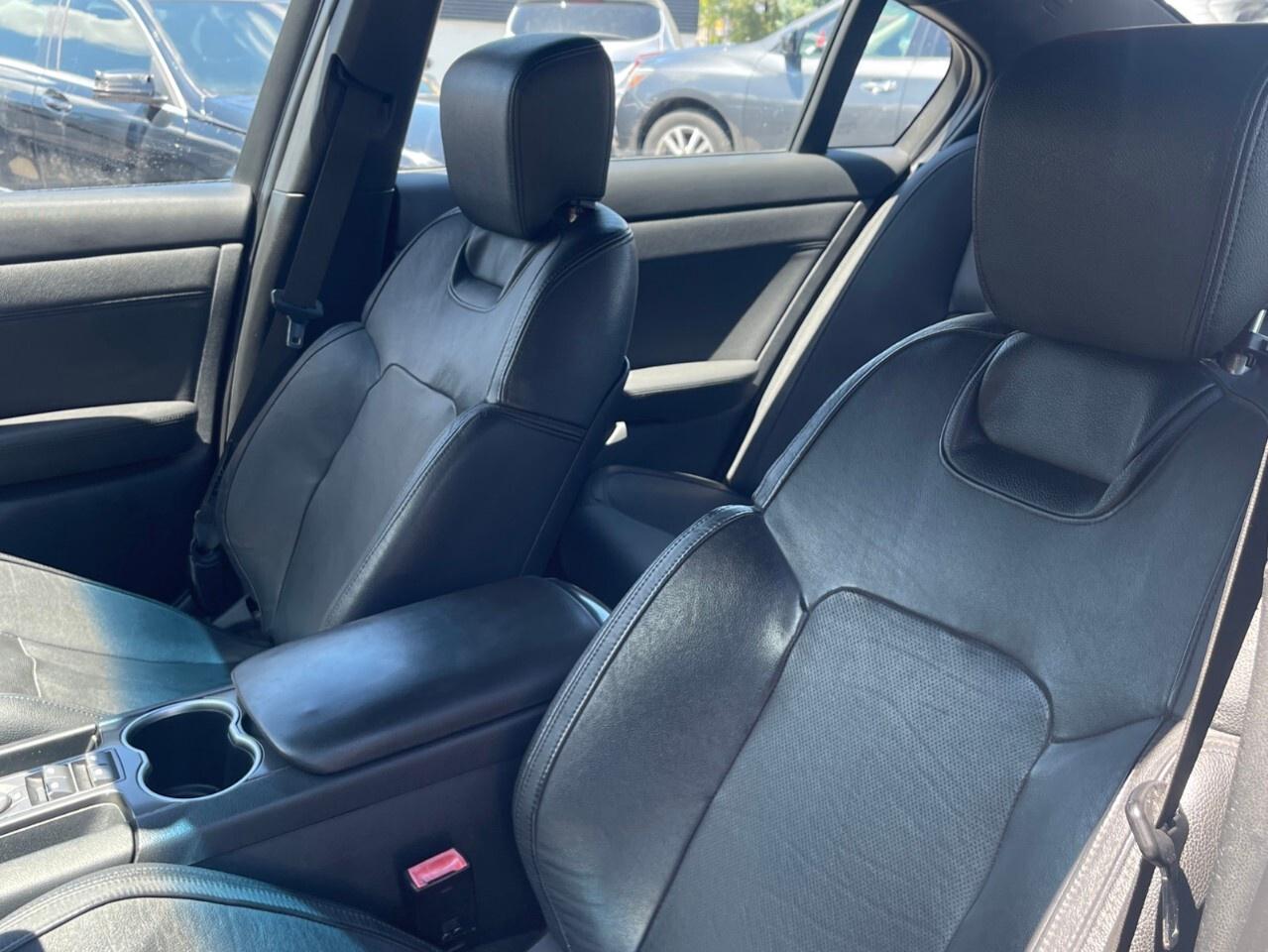 2009 Pontiac G8 4dr Sdn GT Supercharged/Sunroof/Auto/6.0L V8 Photo