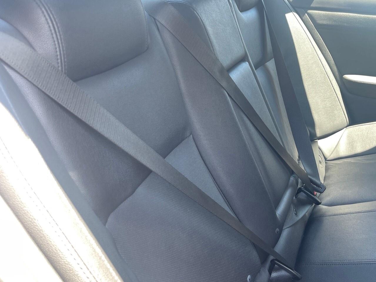 2009 Pontiac G8 4dr Sdn GT Supercharged/Sunroof/Auto/6.0L V8 Photo