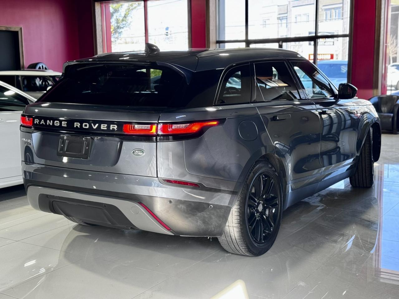 2018 Land Rover Range Rover Velar P380 R-Dynamic SE Photo