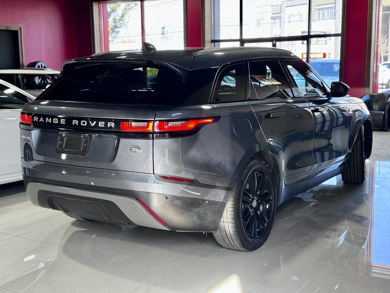 2018 Land Rover Range Rover Velar P380 R-Dynamic SE Photo3