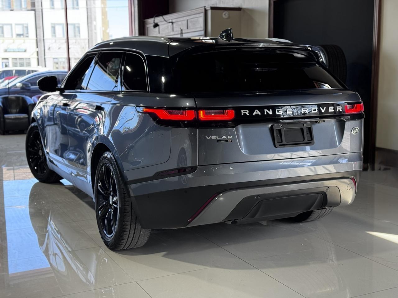2018 Land Rover Range Rover Velar P380 R-Dynamic SE Photo