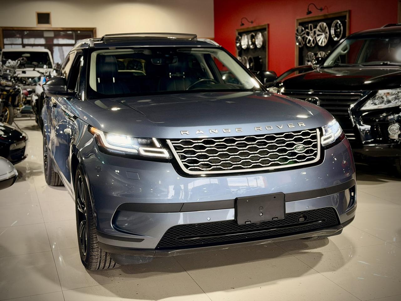 2018 Land Rover Range Rover Velar P380 R-Dynamic SE Photo