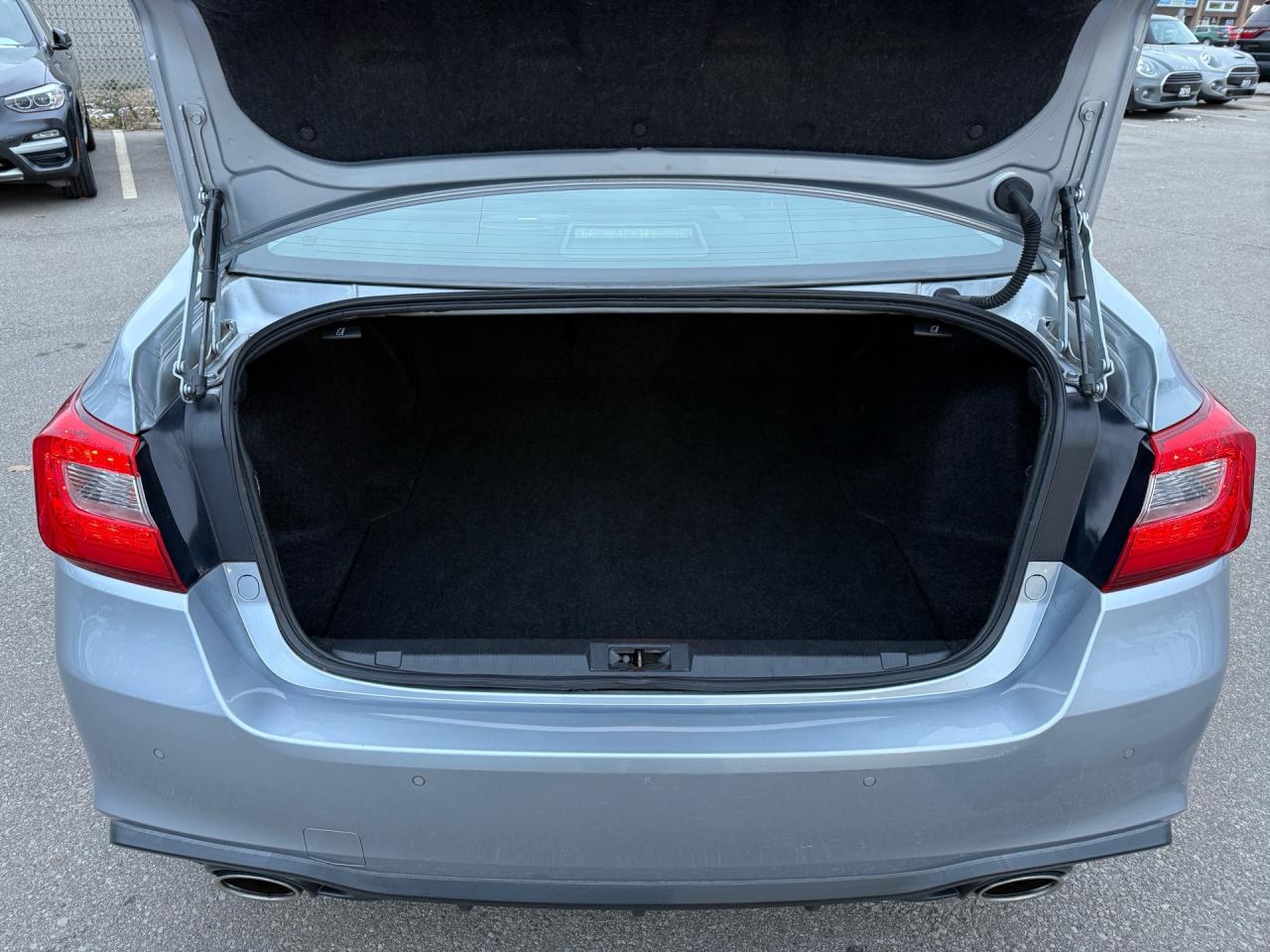 2018 Subaru Legacy 3.6R Limited w/EyeSight Pkg  ACCIDENT FREE MINT Photo