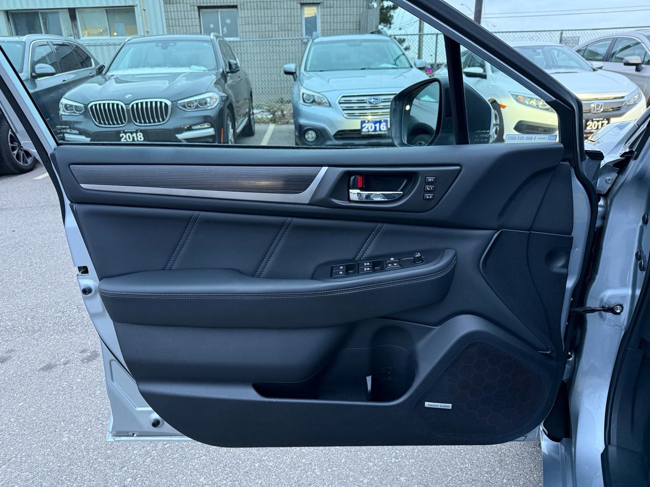 2018 Subaru Legacy 3.6R Limited w/EyeSight Pkg  ACCIDENT FREE MINT Photo