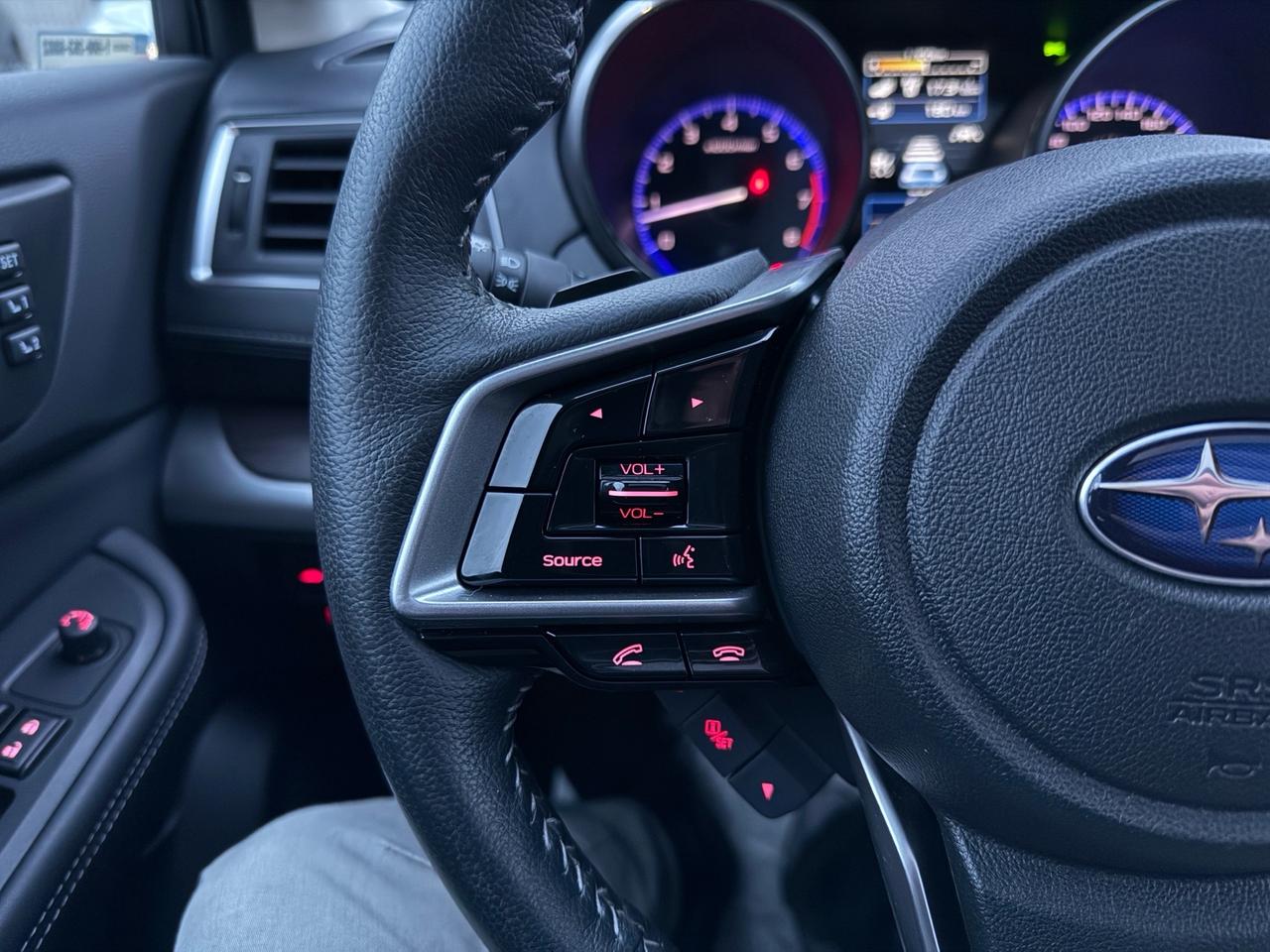 2018 Subaru Legacy 3.6R Limited w/EyeSight Pkg  ACCIDENT FREE MINT Photo