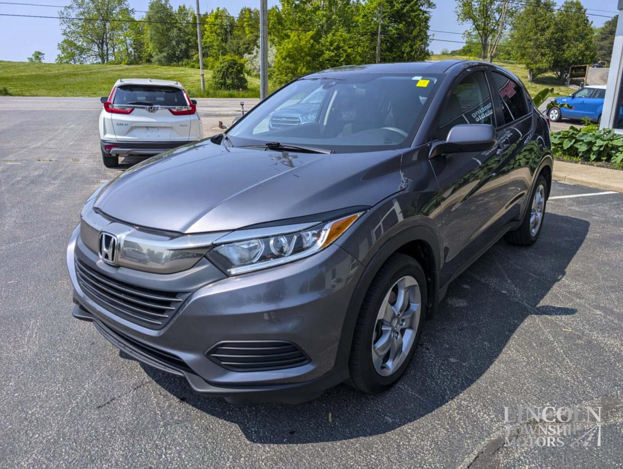 2020 Honda HR-V LX- CLEAN CARFAX, BACKUP CAM, HEATED SEATS & MORE! Photo3