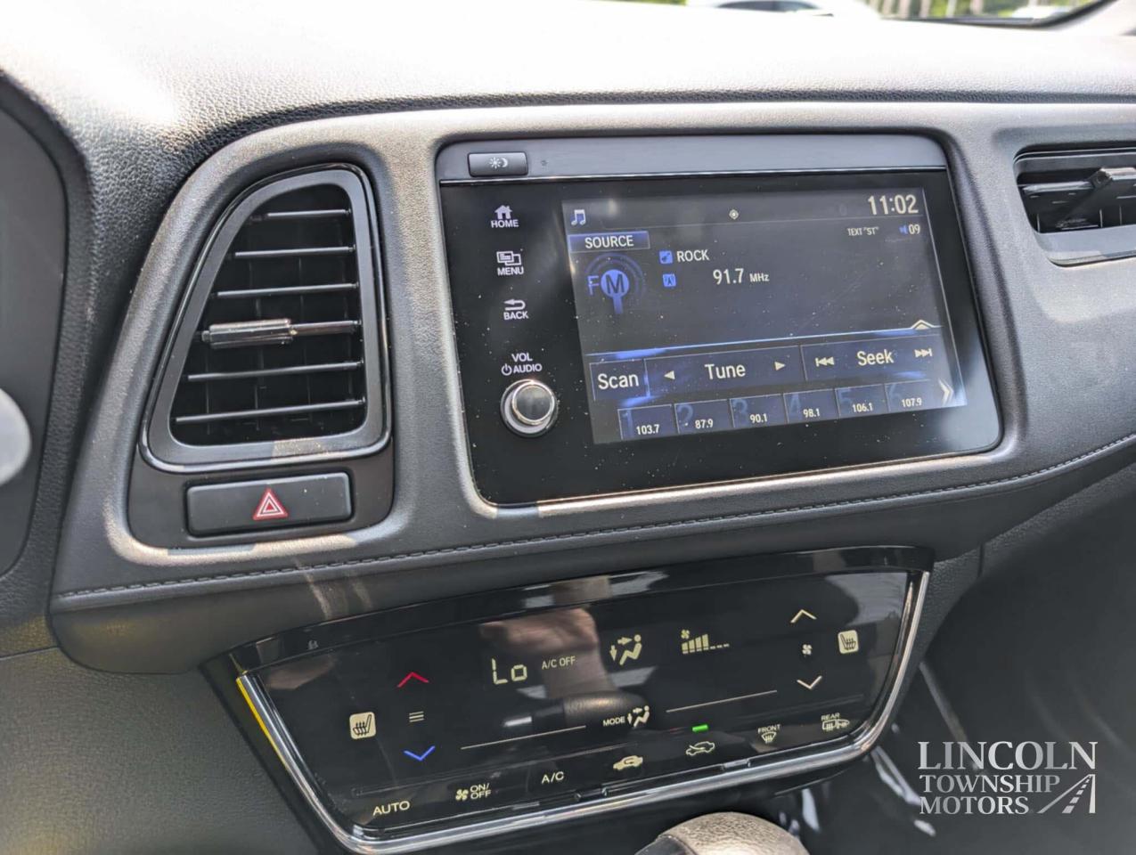 2020 Honda HR-V LX- CLEAN CARFAX, BACKUP CAM, HEATED SEATS & MORE! Photo