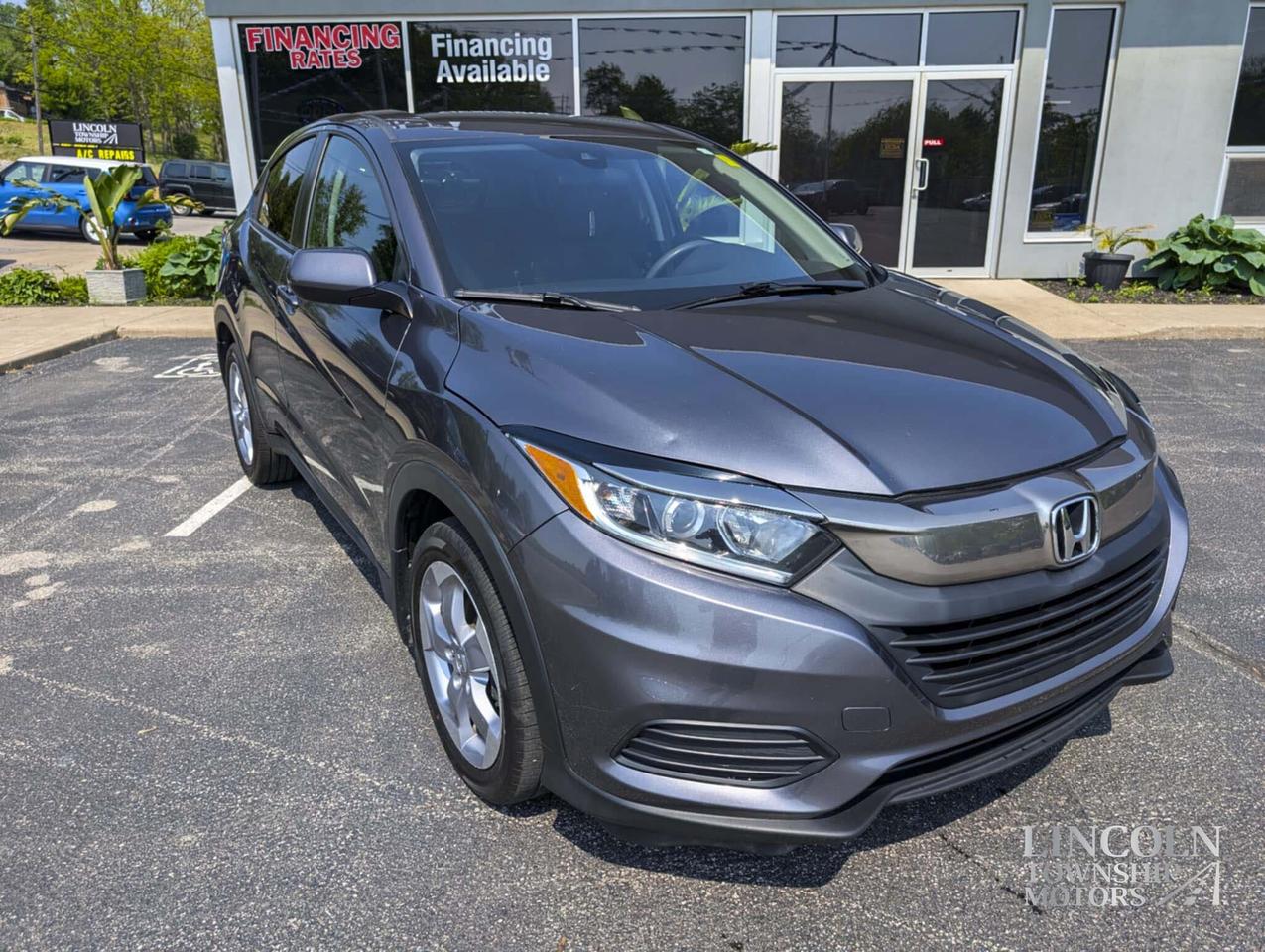 2020 Honda HR-V LX- CLEAN CARFAX, BACKUP CAM, HEATED SEATS & MORE! Photo