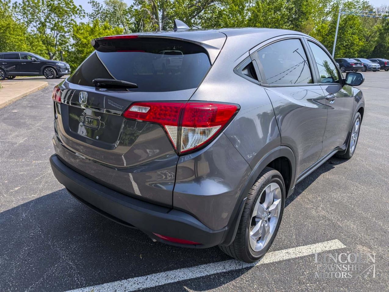 2020 Honda HR-V LX- CLEAN CARFAX, BACKUP CAM, HEATED SEATS & MORE! Photo