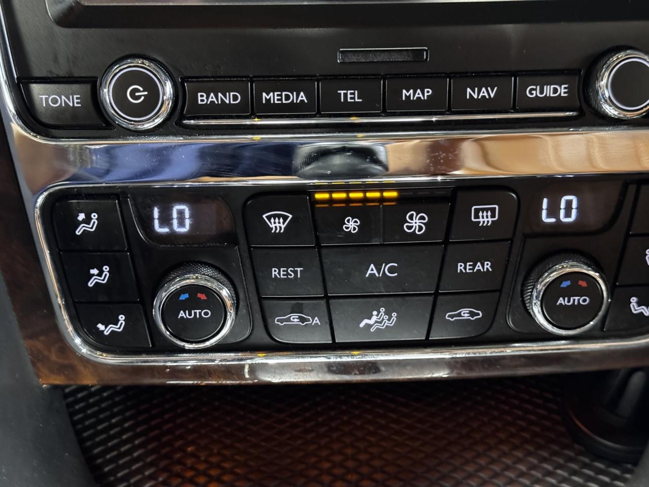 2013 Bentley Continental GT 2dr Conv Photo