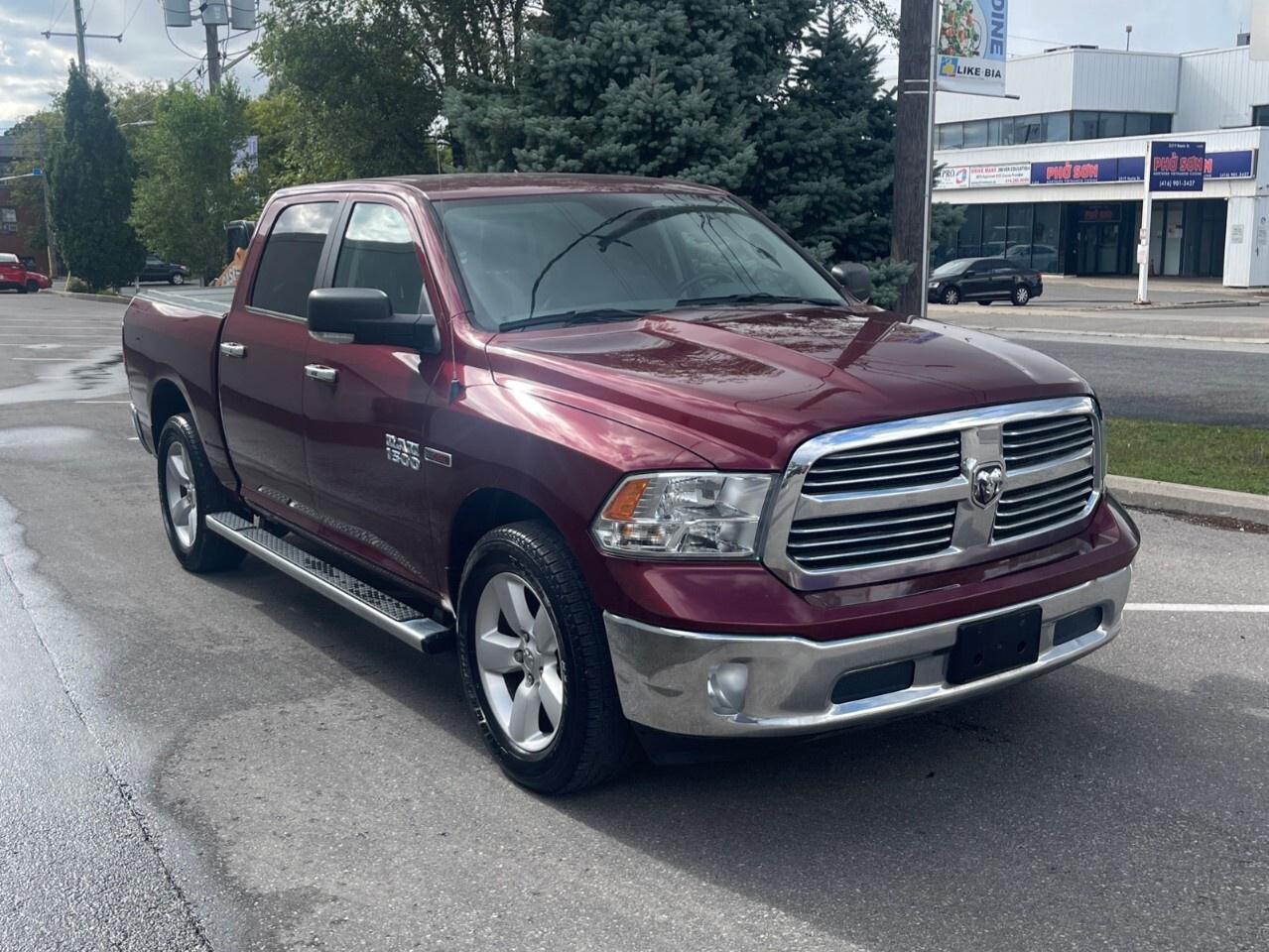 2018 RAM 1500 SLT 4x4 Crew Cab 5'7 Box Diesel/SLT/Navigation/Bac Photo