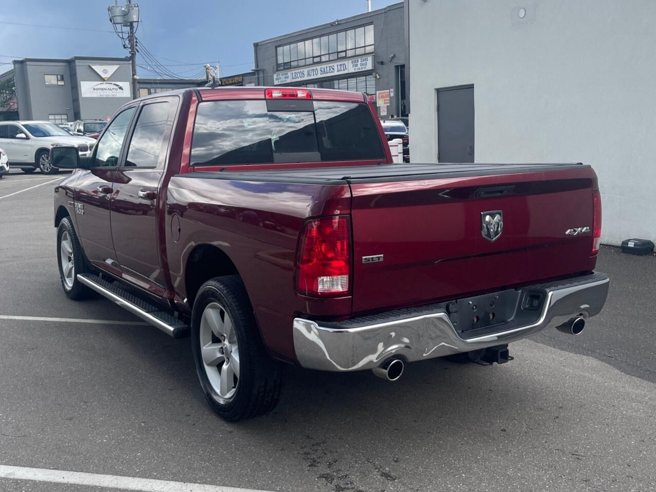 2018 RAM 1500 SLT 4x4 Crew Cab 5'7 Box Diesel/SLT/Navigation/Bac Photo