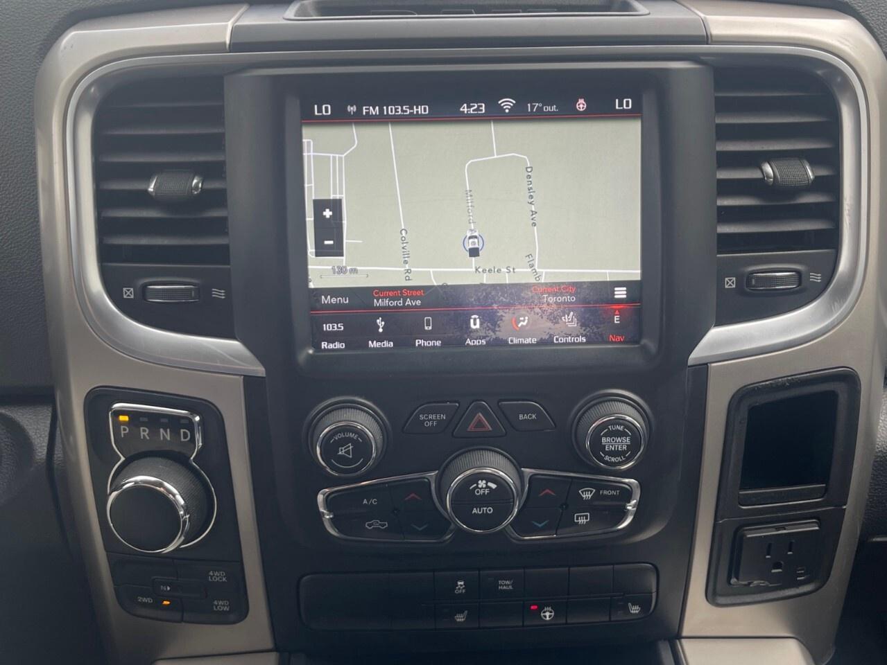 2018 RAM 1500 SLT 4x4 Crew Cab 5'7 Box Diesel/SLT/Navigation/Bac Photo