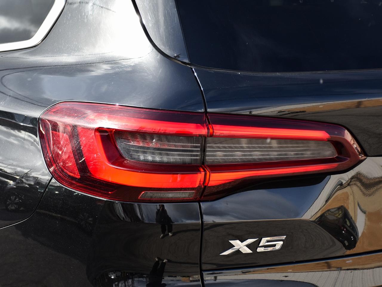 2022 BMW X5 BMWWarranty l XDrive l 40i l 335HP l AmbientLights Photo