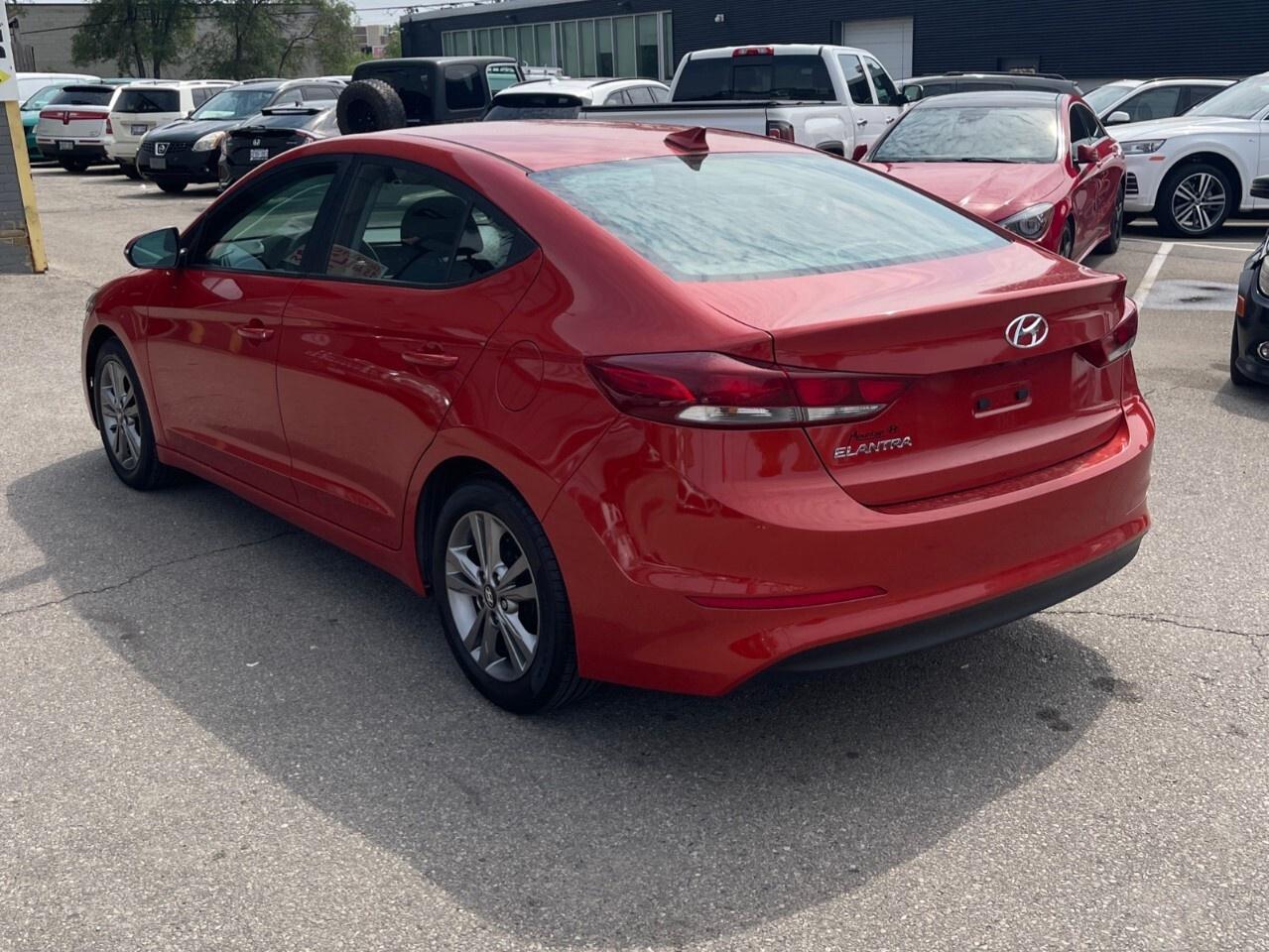 2017 Hyundai Elantra 4dr Sdn Auto GL Backup cam/blind spot/ac/bluetooth Photo