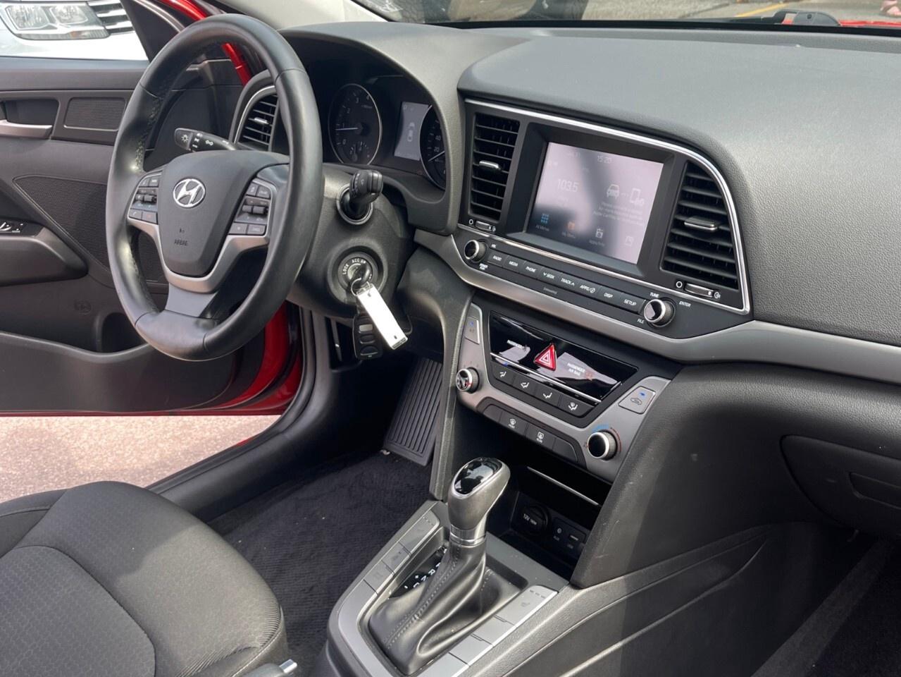 2017 Hyundai Elantra 4dr Sdn Auto GL Backup cam/blind spot/ac/bluetooth Photo