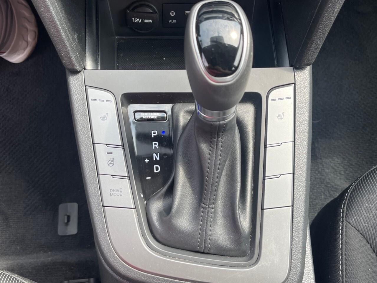 2017 Hyundai Elantra 4dr Sdn Auto GL Backup cam/blind spot/ac/bluetooth Photo